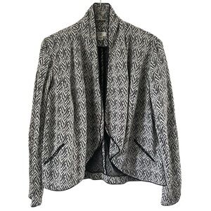 CATO Woman Black and White Chevron Blazer size 18/20W